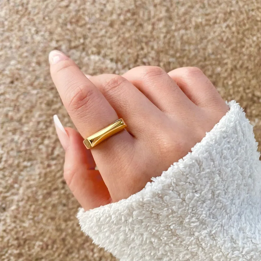 18K Gold Plated Pyramid Contour Bar Band Ring
